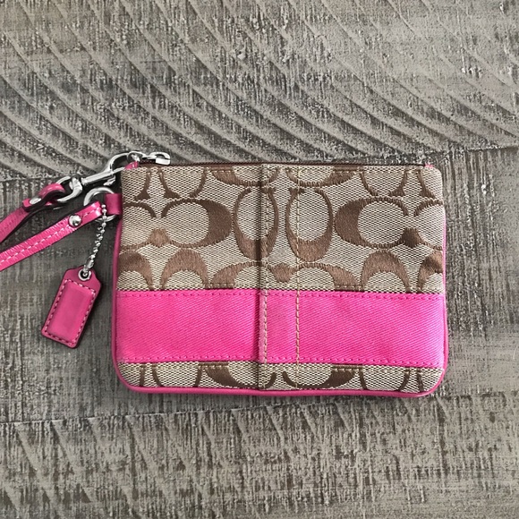 Coach Signature Jacquard Patent Leather Monogram Wristlet, Y2K / Vintage - Picture 15 of 16